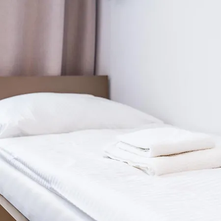 Turisticka Pri Spojenom Skolskom Internate Werferova 10