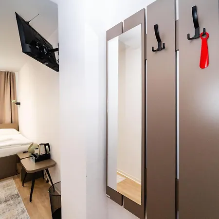 Turisticka Pri Spojenom Skolskom Internate Werferova 10 * Kosice