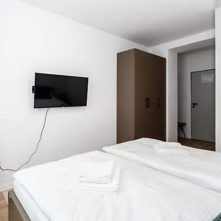 Turisticka Pri Spojenom Skolskom Internate Werferova 10 * Kosice