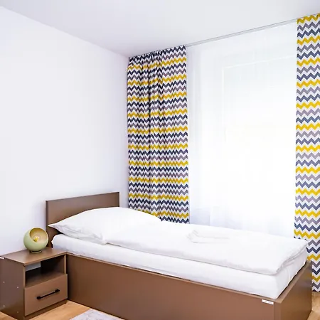 Turisticka Pri Spojenom Skolskom Internate Werferova 10 * Kosice