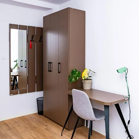 Turisticka Pri Spojenom Skolskom Internate Werferova 10 * Kosice