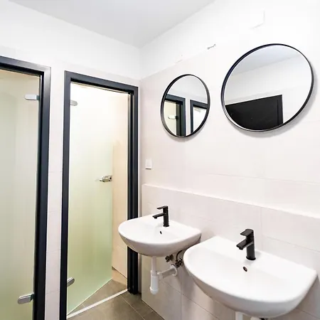 Turisticka Pri Spojenom Skolskom Internate Werferova 10