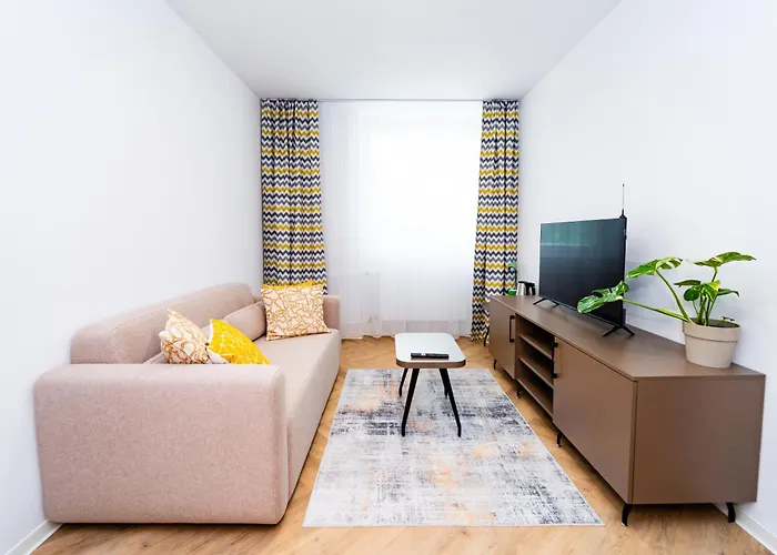 Turisticka Pri Spojenom Skolskom Internate Werferova 10 Gasthuis *