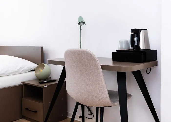 Gasthuis Turisticka Pri Spojenom Skolskom Internate Werferova 10