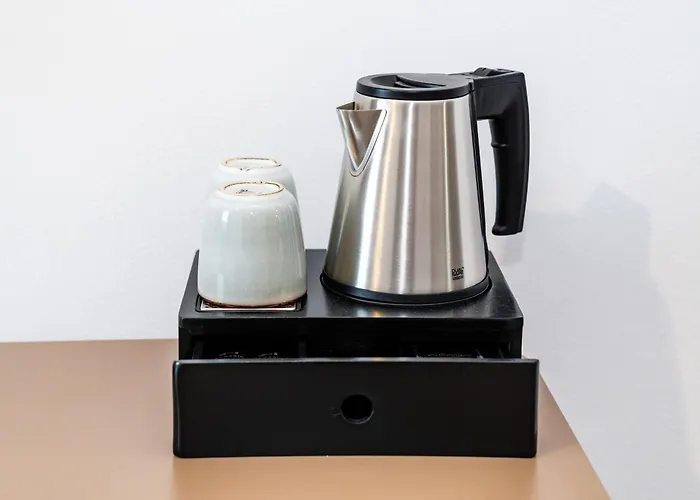 Turisticka Pri Spojenom Skolskom Internate Werferova 10 Gasthuis *