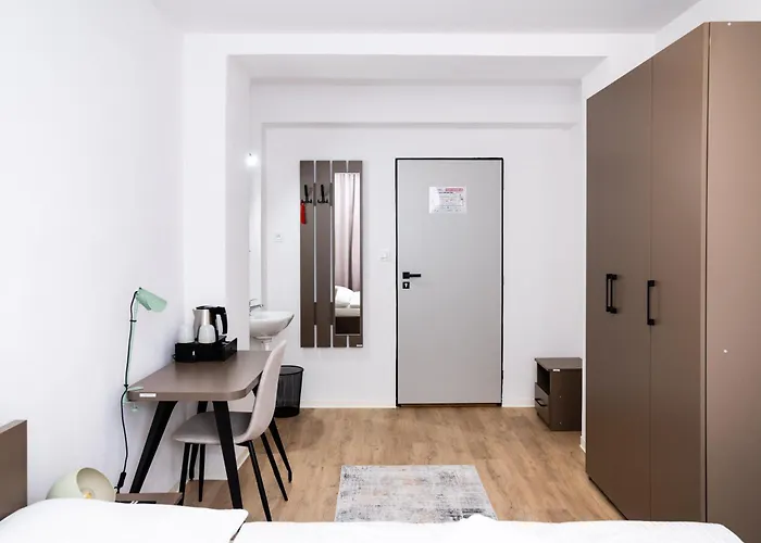 Gasthuis Turisticka Pri Spojenom Skolskom Internate Werferova 10 *