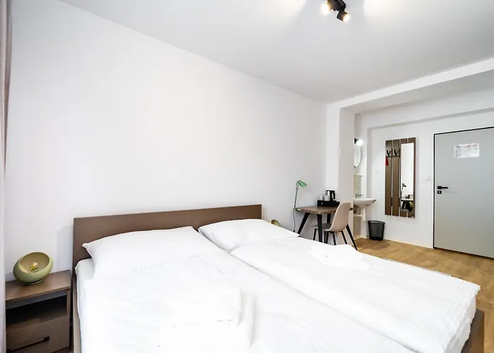 Turisticka Pri Spojenom Skolskom Internate Werferova 10