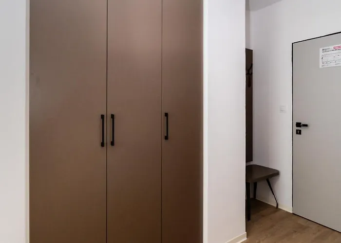 Turisticka Pri Spojenom Skolskom Internate Werferova 10 Gasthuis *