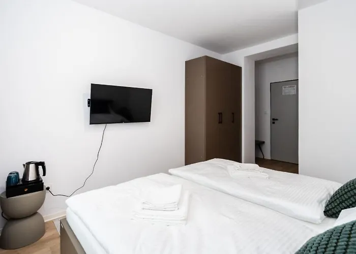 Turisticka Pri Spojenom Skolskom Internate Werferova 10 * Košice