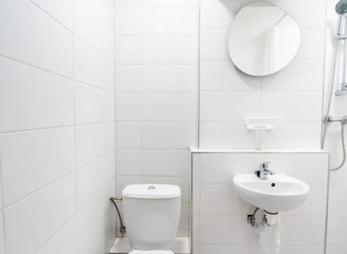 Turisticka Pri Spojenom Skolskom Internate Werferova 10 Gasthuis *