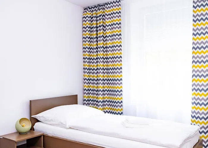 Turisticka Pri Spojenom Skolskom Internate Werferova 10 * Košice