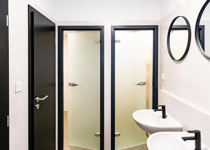 Turisticka Pri Spojenom Skolskom Internate Werferova 10 Gasthuis Košice