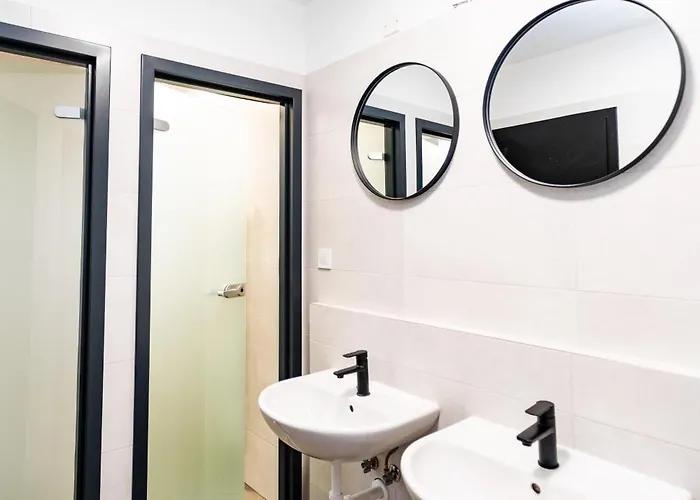 Turisticka Pri Spojenom Skolskom Internate Werferova 10